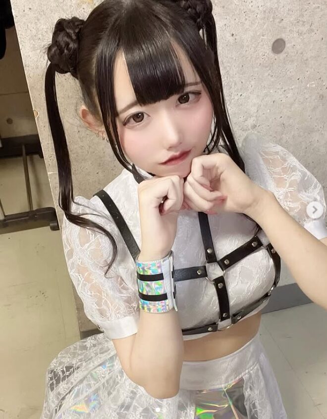 佐藤紗希容疑者　コスプレ２